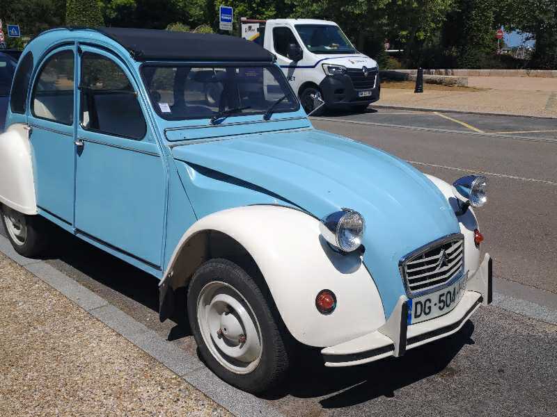 Citroën 2CV (1985) spotted in Mont Dore, France