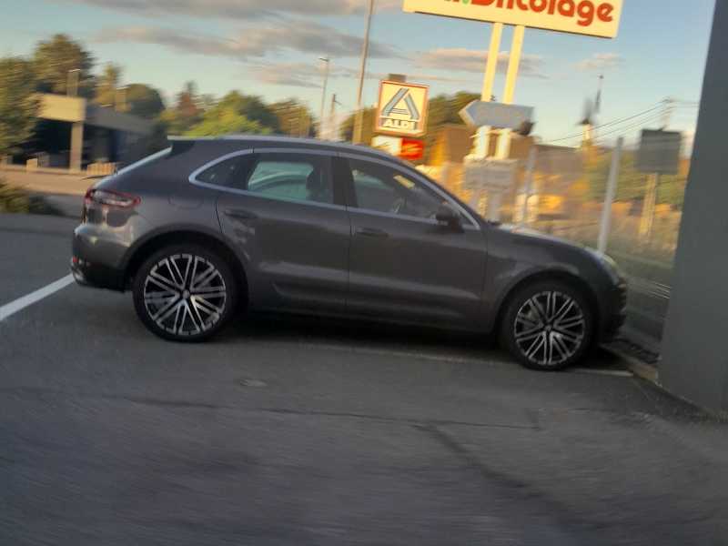 Porsche Macan (2022) spotted in Namur, Belgium