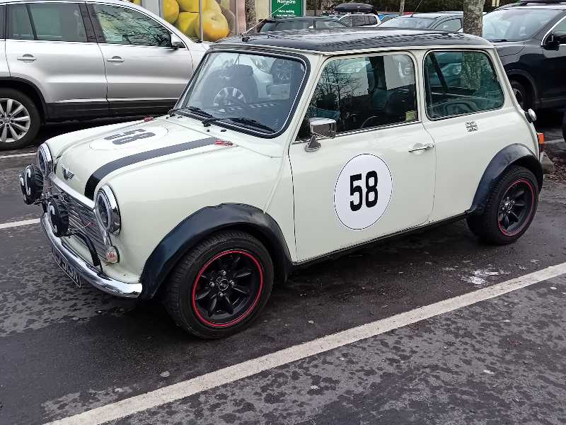 Mini Cooper (1990) spotted in Plymouth, United Kingdom