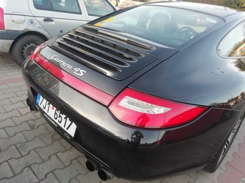 Porsche 911 Carrera 4S (2006) spotted in Žďár nad Sázavou, Czechia