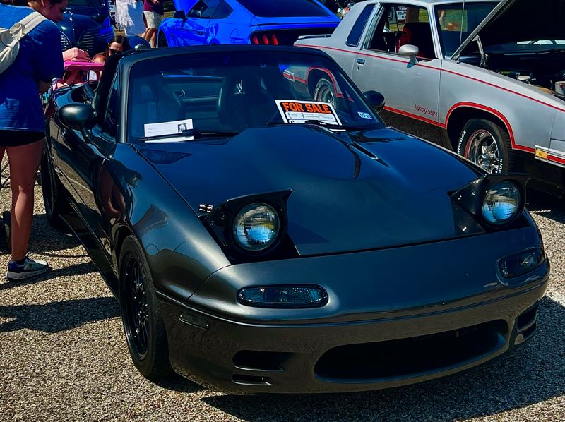 Mazda MX-5 Miata (1991) spotted in Longview, United States