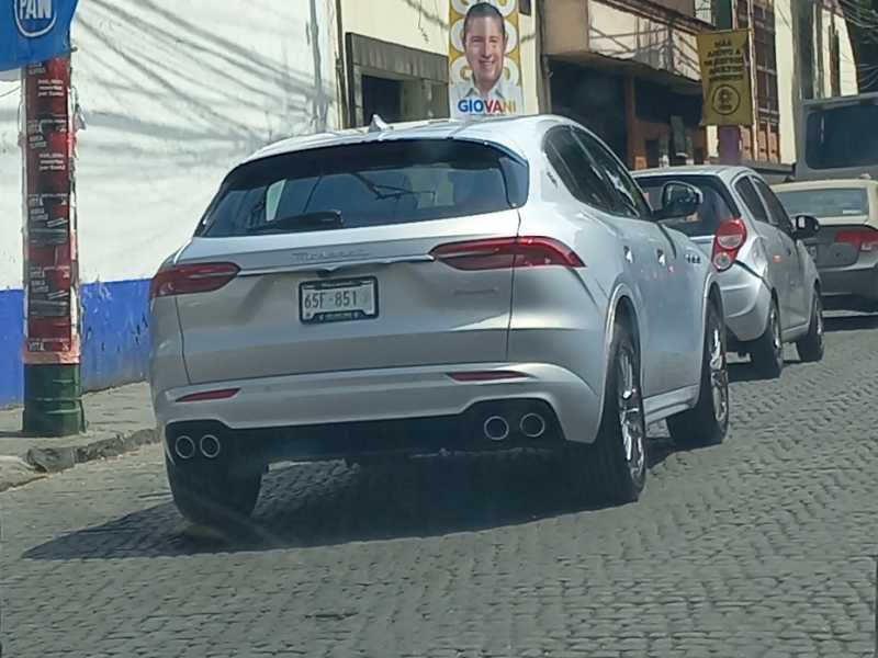 Maserati Levante (2022) spotted in Mexico City, Mexico