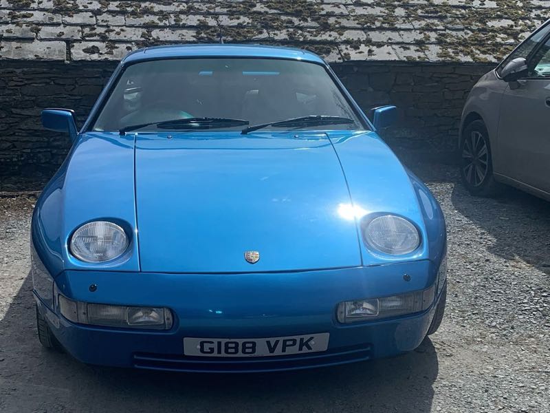 Porsche 928 (1990) spotted in Lake District National Park, United Kingdom