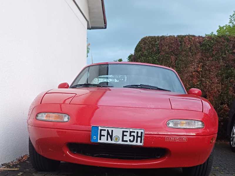 Mazda MX-5 Miata (1990) spotted in Friedrichshafen, Germany