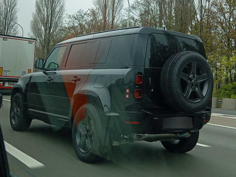 Land Rover Defender (2022) spotted in Antwerp, Belgium