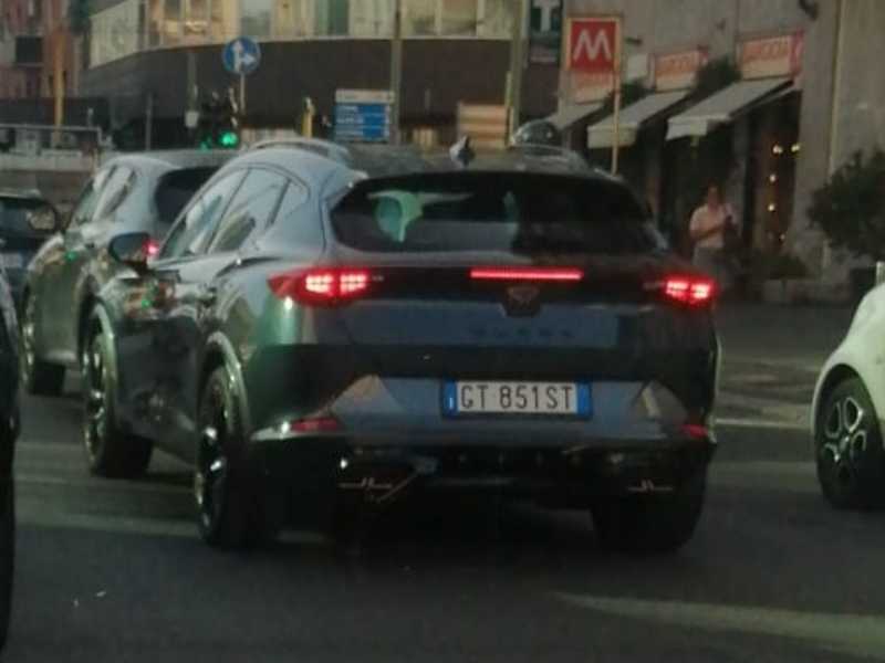 Cupra Formentor (2021) spotted in Milan, Italy