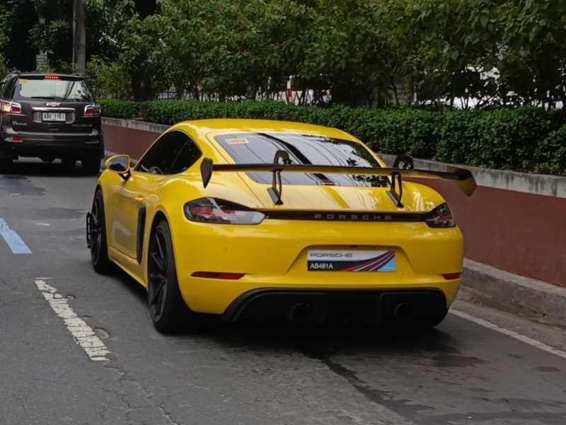 Porsche 718 Cayman spotted in Quezon City