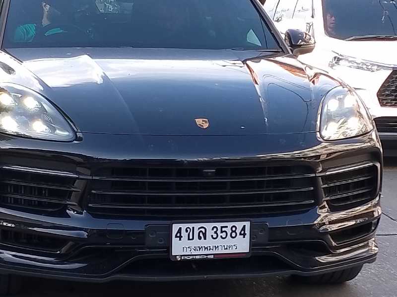 Porsche Cayenne spotted in Pattaya