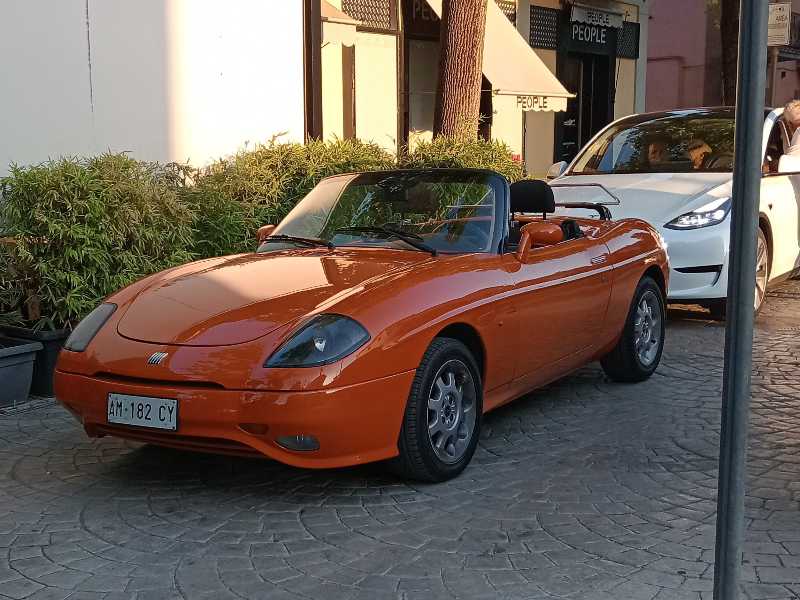 Fiat Barchetta spotted in Caserta