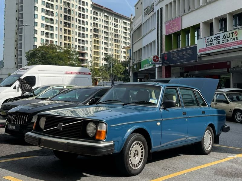 Volvo 240 spotted in Petaling Jaya
