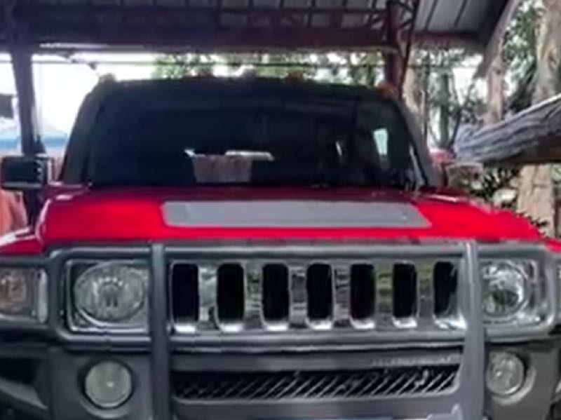 Hummer H3 spotted in Digos