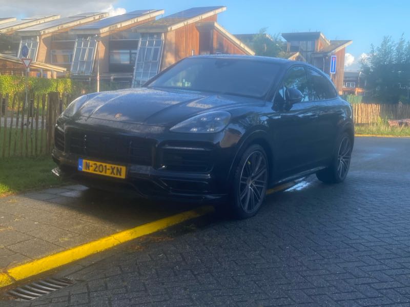 Porsche Cayenne (2022) spotted in Roosendaal, The Netherlands