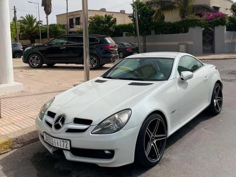 Mercedes-Benz SLK 55 AMG spotted in Messeïed