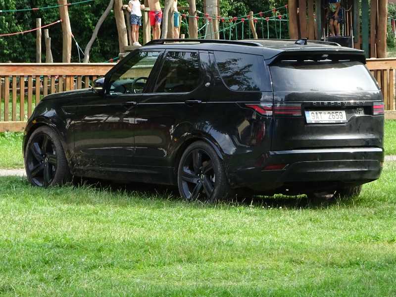 Land Rover Defender spotted in Rumburk