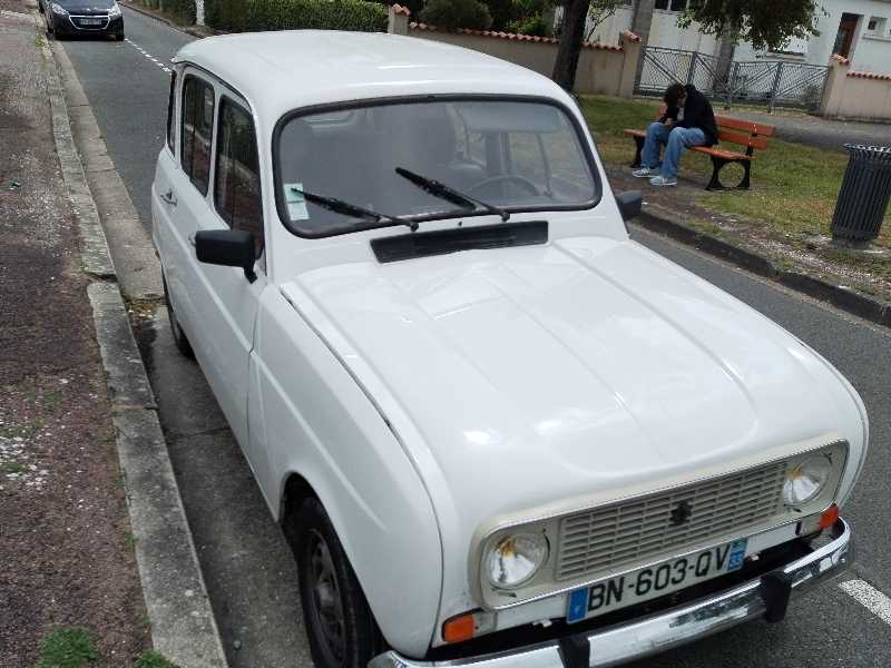 Renault 4 spotted in Saint-Étienne