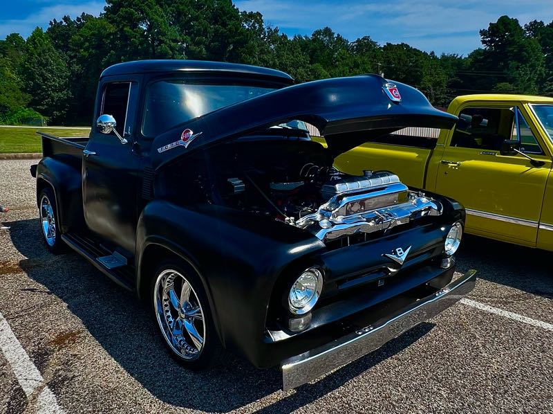 Ford F-100 spotted in Longview