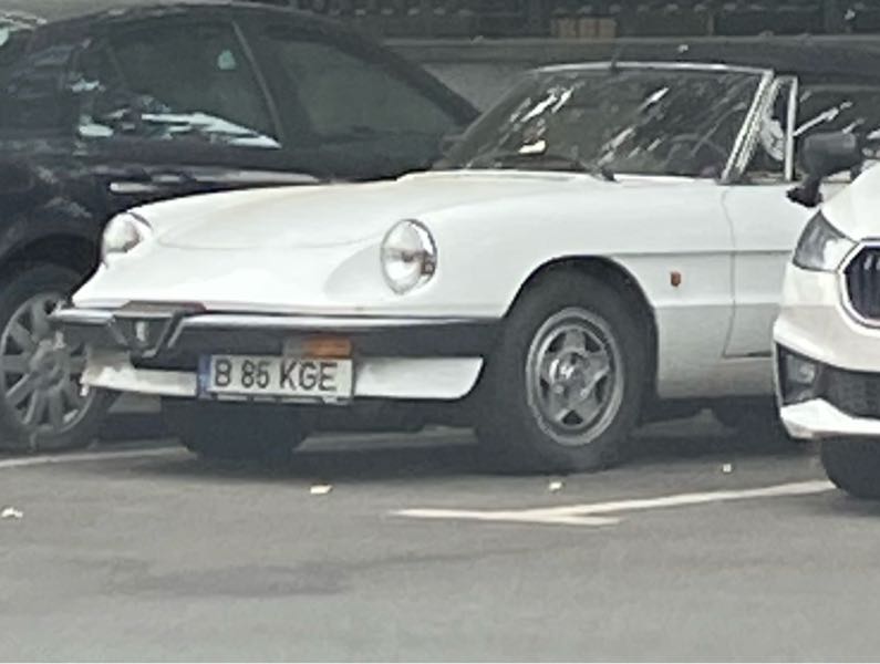 MG MGB (1980) spotted in Bucharest, Romania