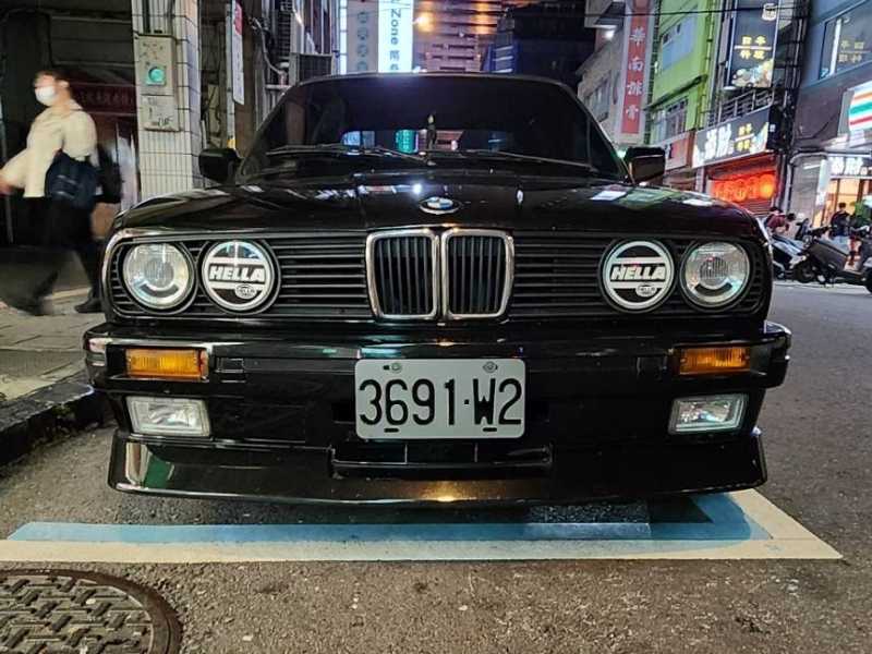 BMW E30 spotted in Taipei