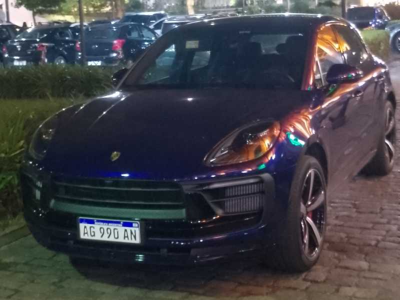 Porsche Macan (2023) spotted in Buenos Aires, Argentina