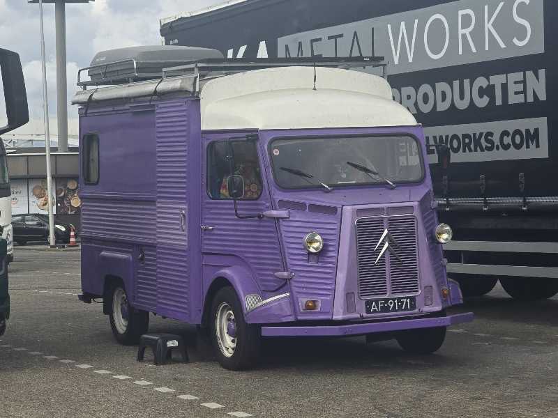 Citroën Type H spotted in Amsterdam
