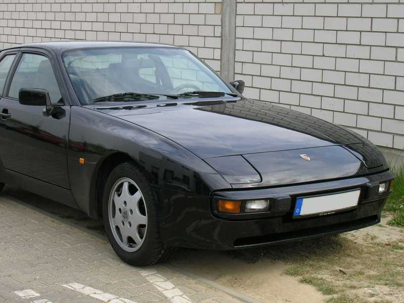 Porsche 944 spotted in Funchal