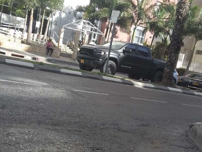 Ram 1500 spotted in Midreshet Ben-Gurion
