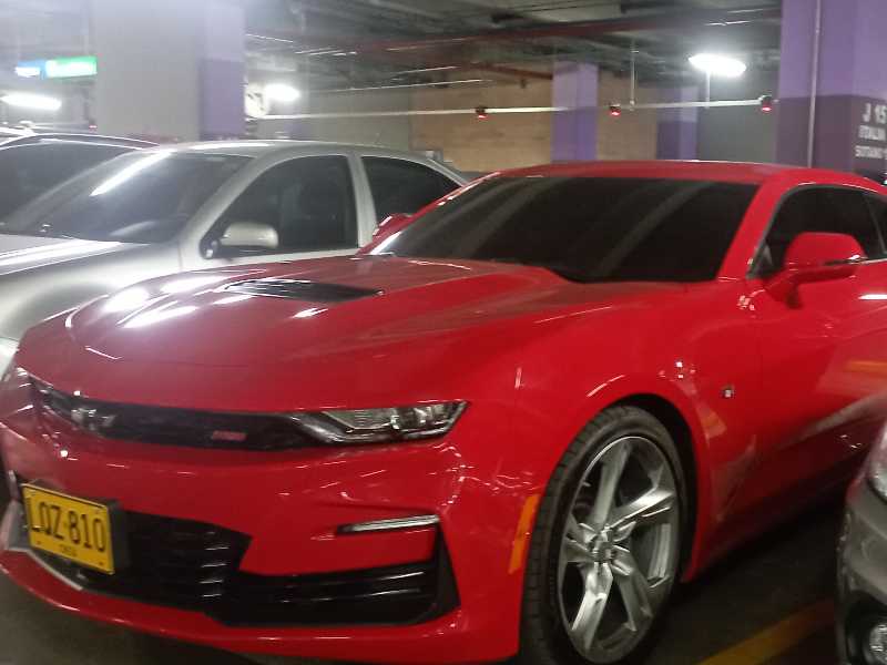 Chevrolet Camaro SS (2023) spotted in Bogotá, Colombia