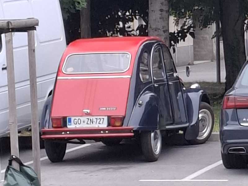 Citroën 2CV spotted in Ajdovščina