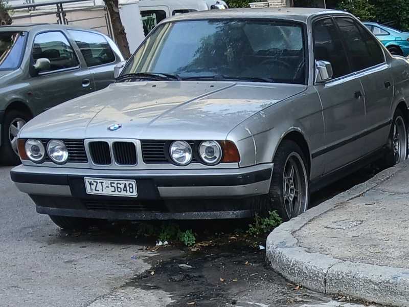 BMW 3 Series spotted in Níkaia