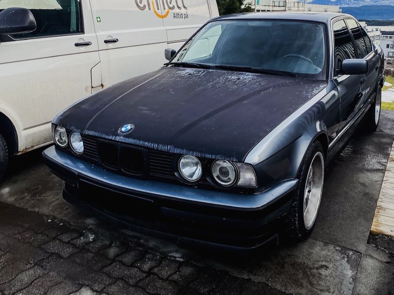 BMW E34 spotted in Molde