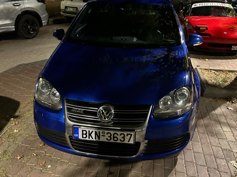 Volkswagen Golf R32 spotted in Glyfáda