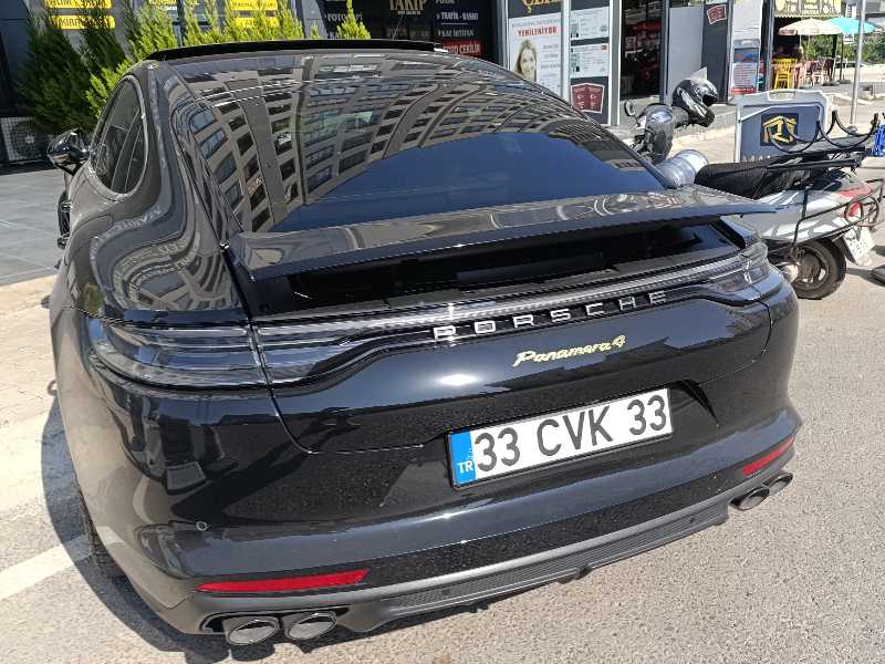 Porsche Panamera 4 spotted in Mersin