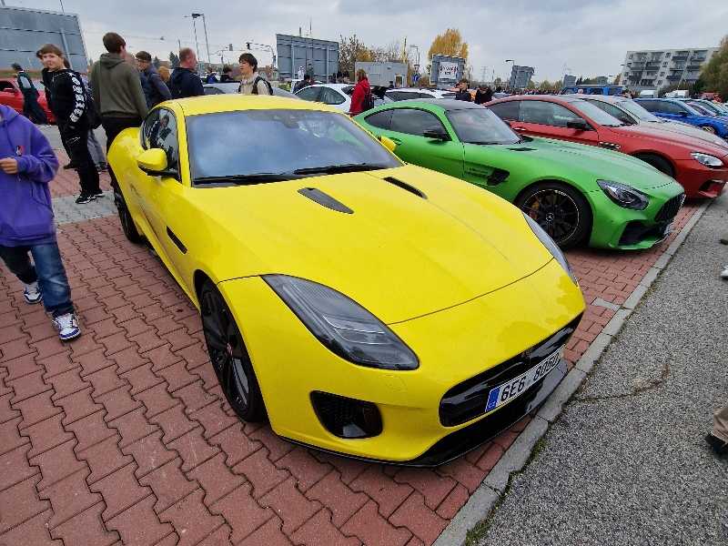 Jaguar F-Type (2014) spotted in Prague, Czechia