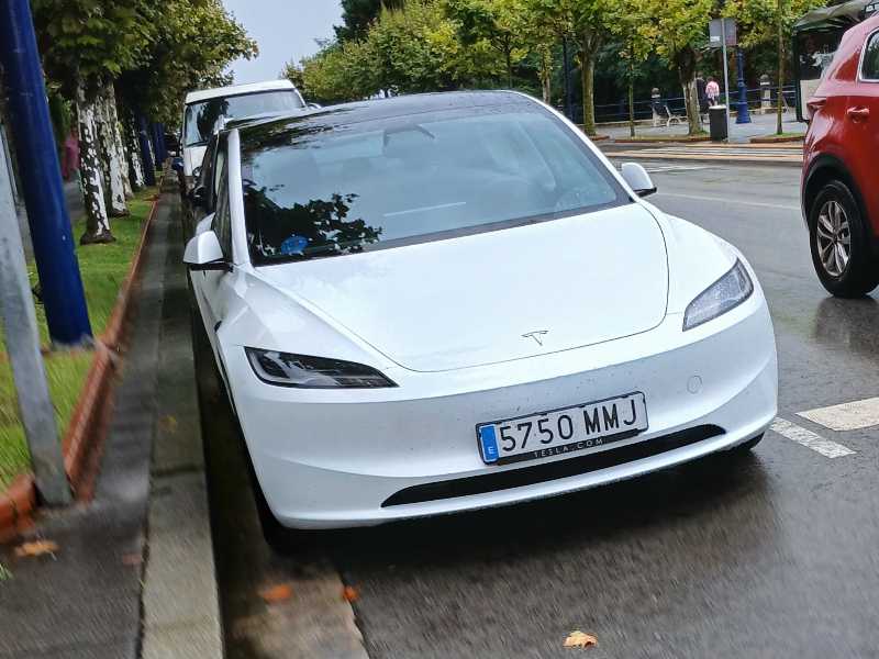 Tesla Model 3 spotted in Santander