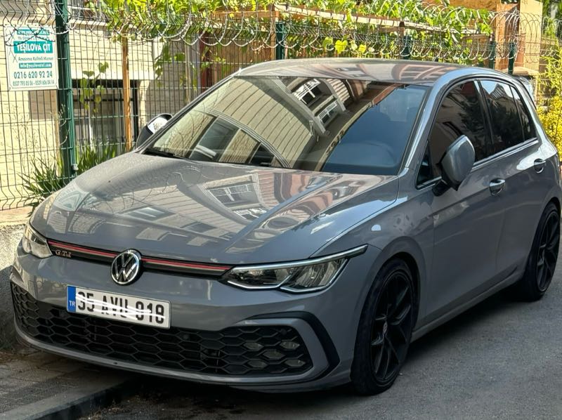Volkswagen Golf GTI (2022) spotted in Istanbul, Turkey