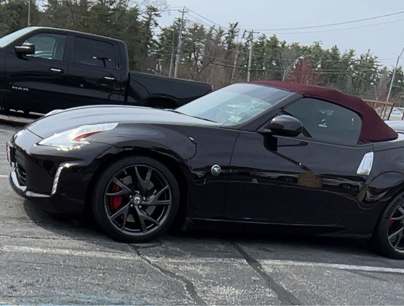 Nissan 370Z Roadster spotted in Marathon