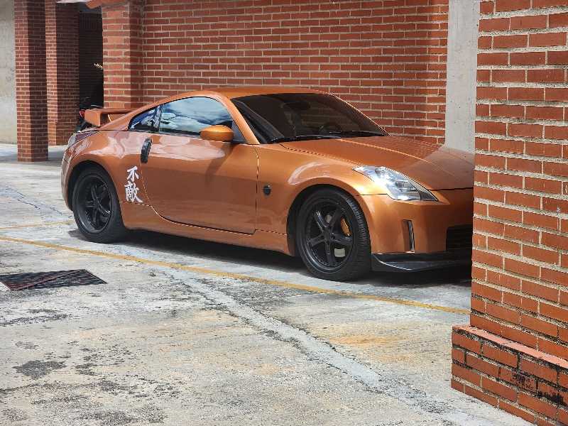 Nissan 370Z spotted in Caracas