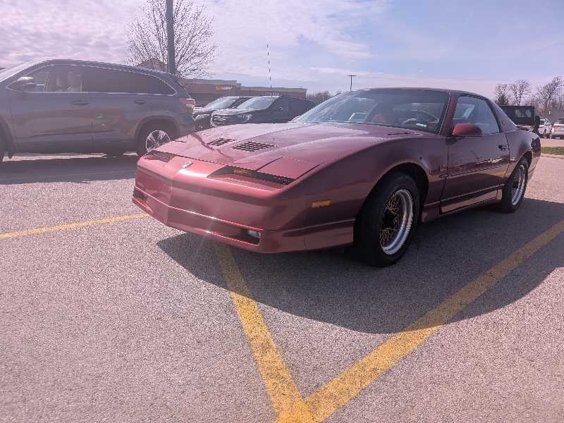 Pontiac Firebird spotted in Mentor