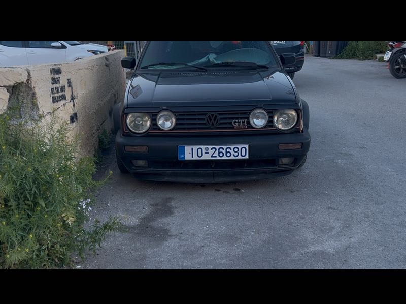 Volkswagen Golf GTI spotted in Chaniá
