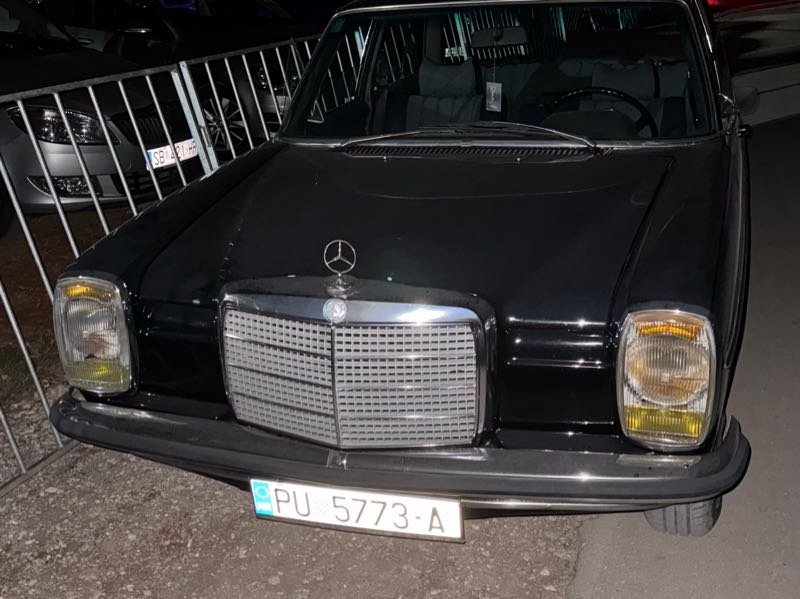 Mercedes-Benz W114 spotted in Umag