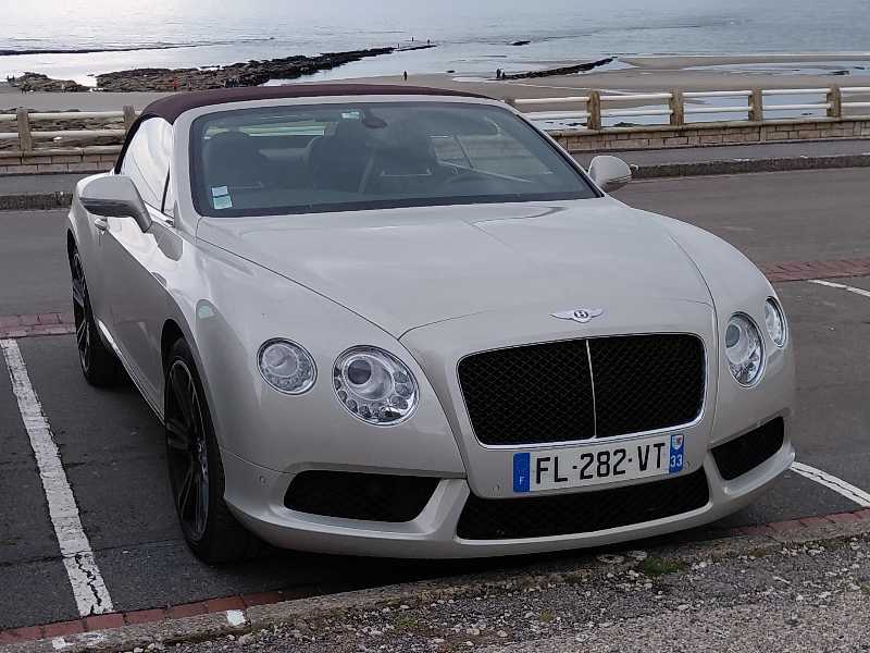 Bentley Continental GT (2015) spotted in Calais, France