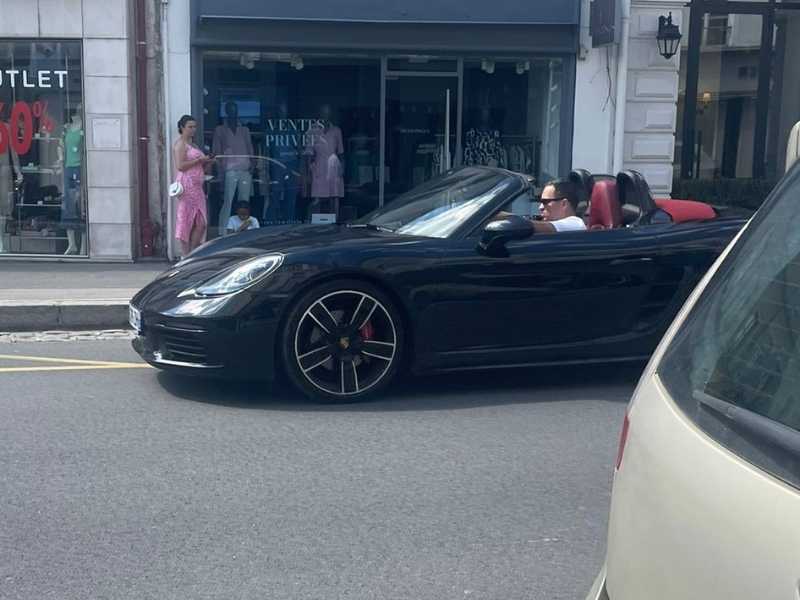 Porsche Boxster spotted in Fontainebleau