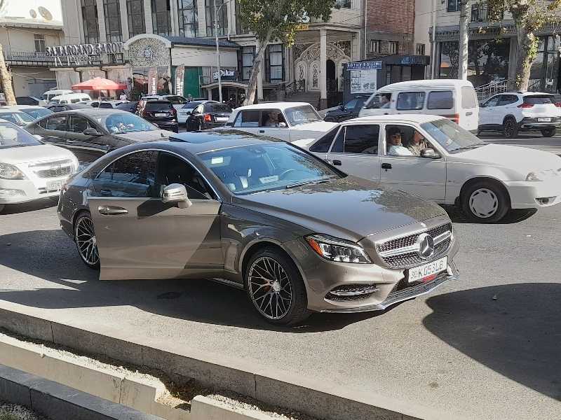 Mercedes-Benz CLS-Class spotted in Samarkand