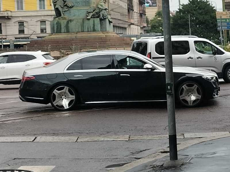 Maybach S-Class (2021) spotted in Milan, Italy