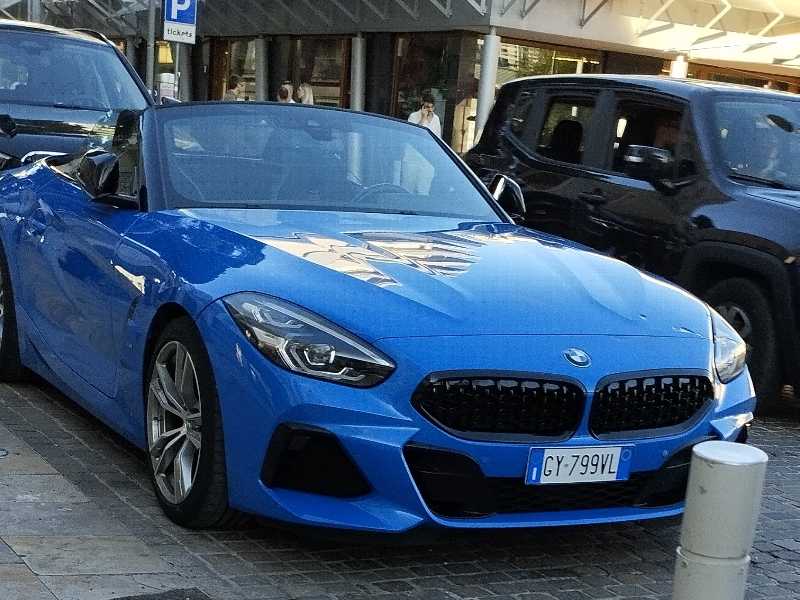 BMW Z4 spotted in Venice