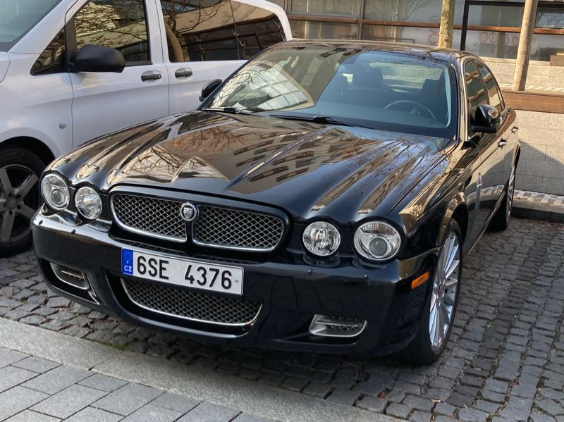Jaguar XJ spotted in Prague