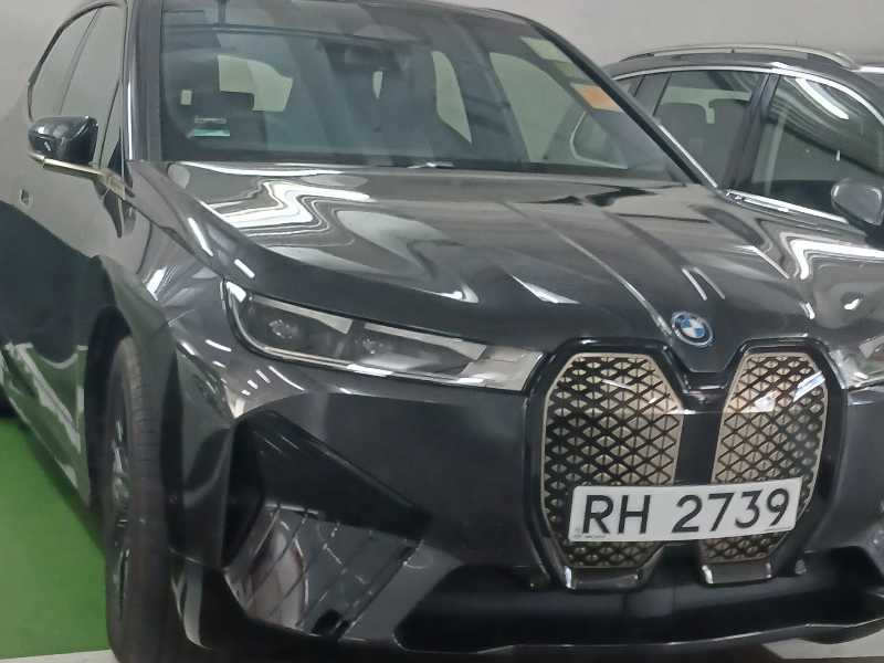 BMW iX (2022) spotted in Tuen Mun, Hong Kong