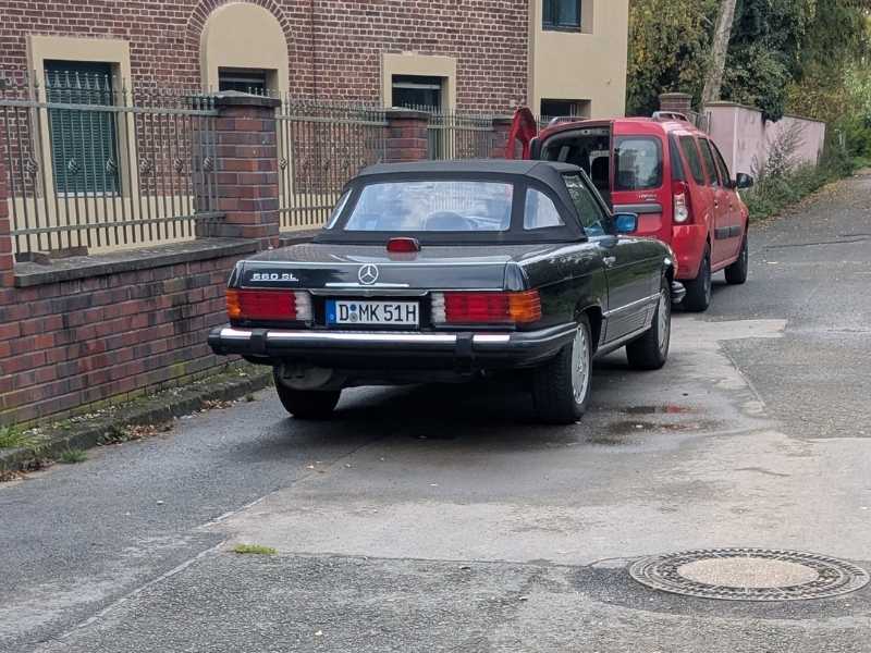 Mercedes-Benz 280 SL (1980) spotted in Dortmund, Germany