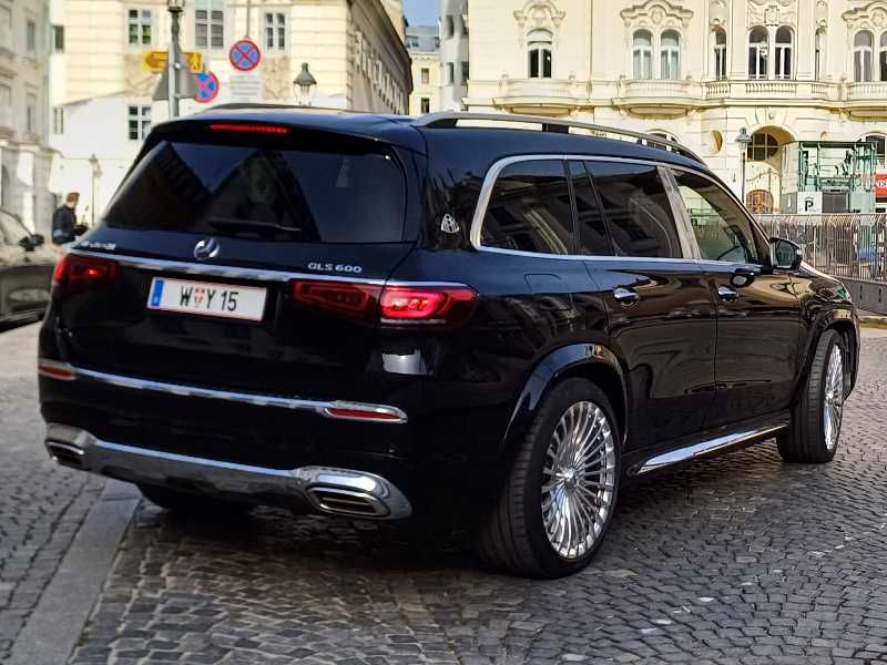 Mercedes-Benz GLS 600 spotted in Vienna