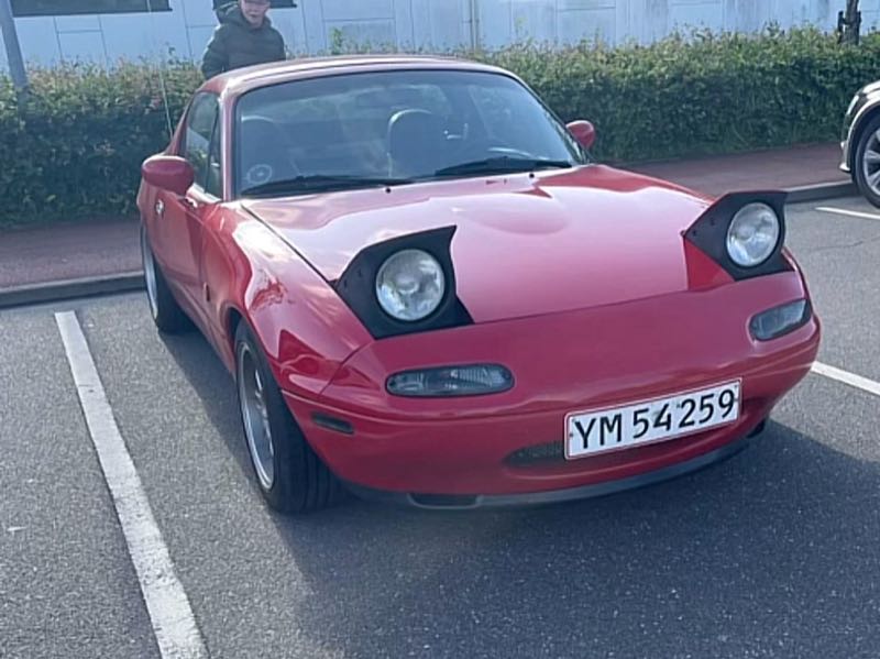 Mazda MX-5 Miata (1990) spotted in Aalborg, Denmark